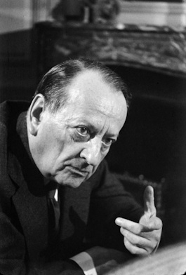 Andr Malraux / Author : Roger Pic 1974 / CC BY-SA (https://creativecommons.org/licenses/by-sa/3.0/deed.en)