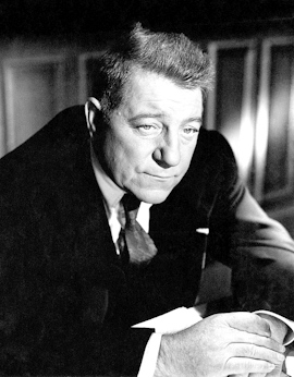 Jean Gabin / Author: Unknown (Mondadori Publishers), published in Epoca magazine 1955 / Public domain.