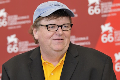 Michael Moore / Author: Nicolas Genin 09-2009 / CC BY-SA (https://creativecommons.org/licenses/by-sa/2.0/deed.en)